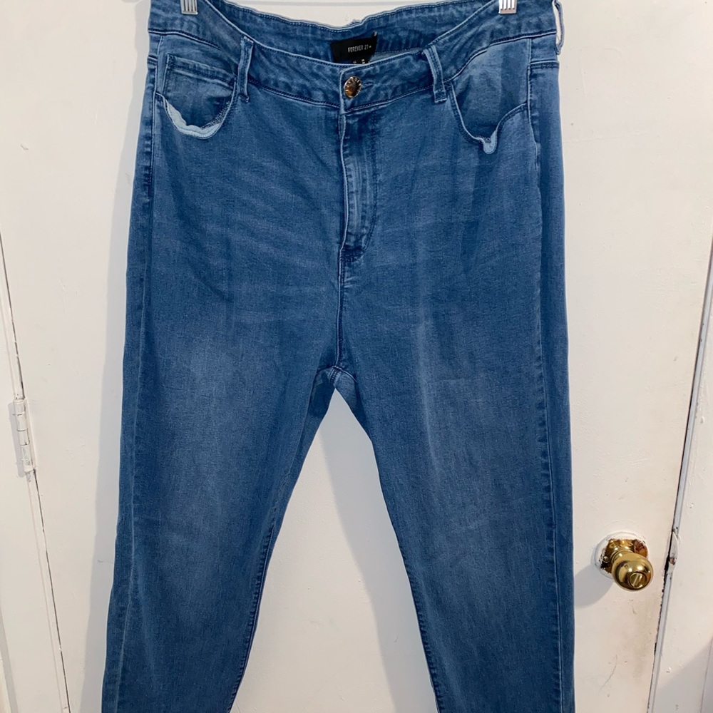 High waisted jeans